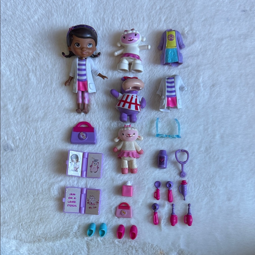 Doc McStuffins PHYSICIAN & LAMBIE Figures with Accessories